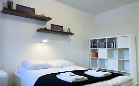 Cozy 1Br City Centre Home With Free Parking